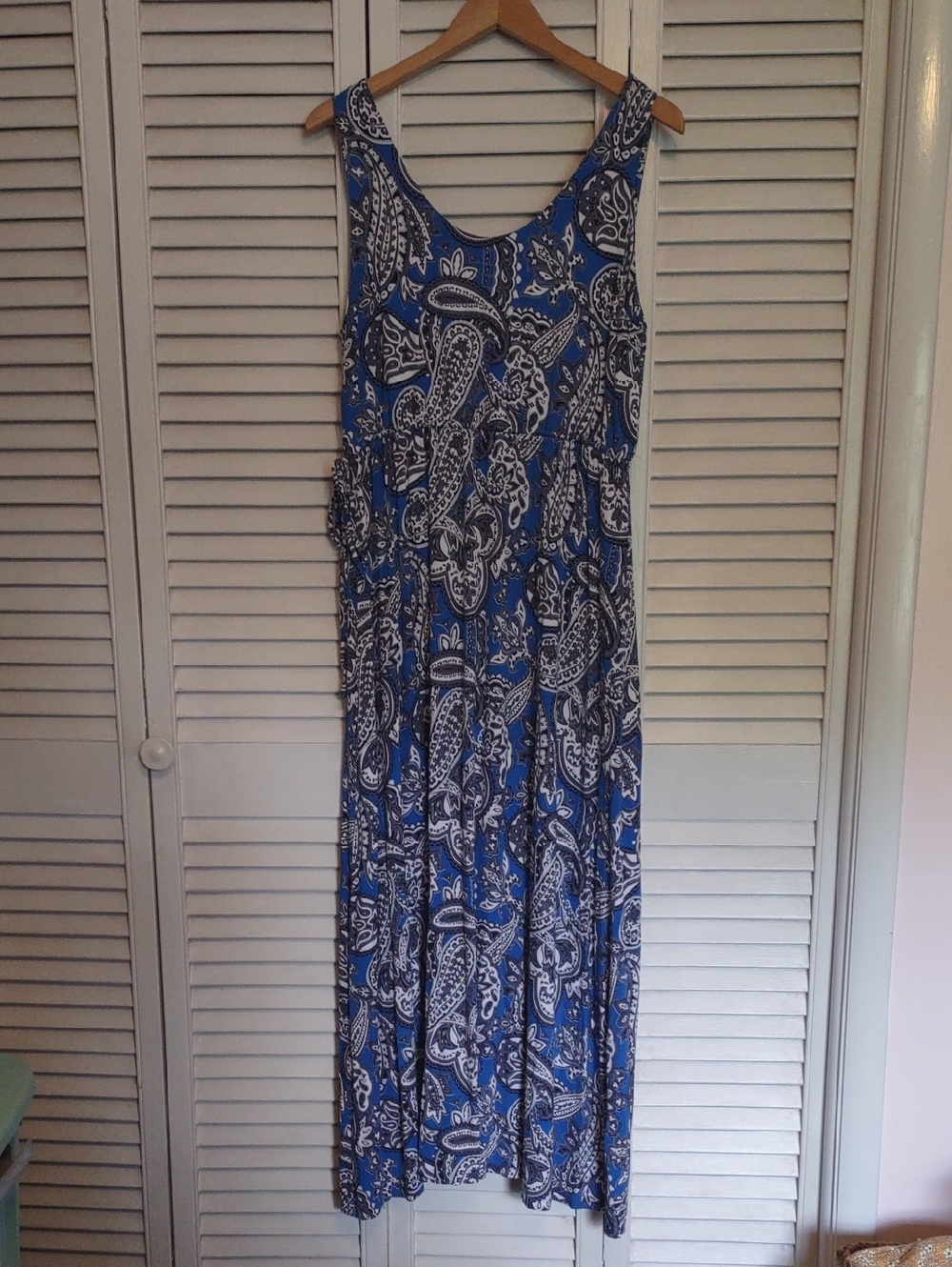 Cynthia Rowley Knit Maxi Dress Size L Blue Paisley